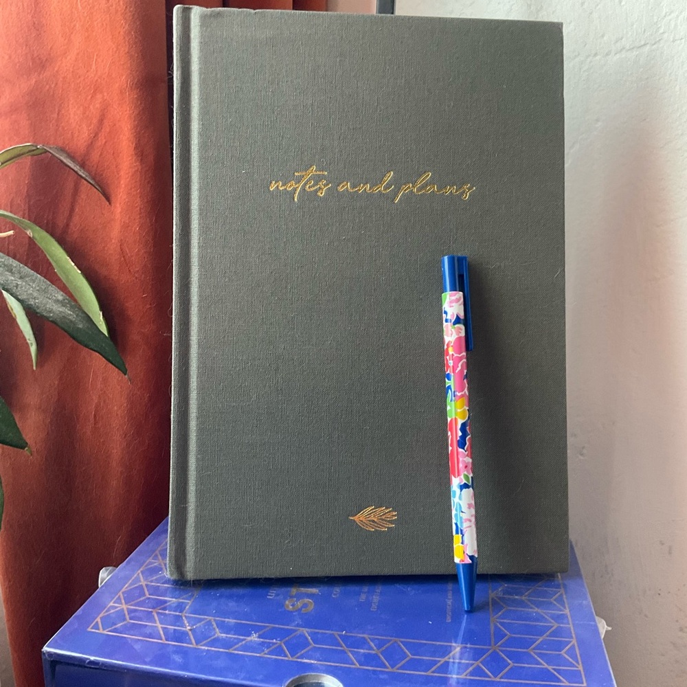 Day Planner with Blue Kate Spade Floral Pen